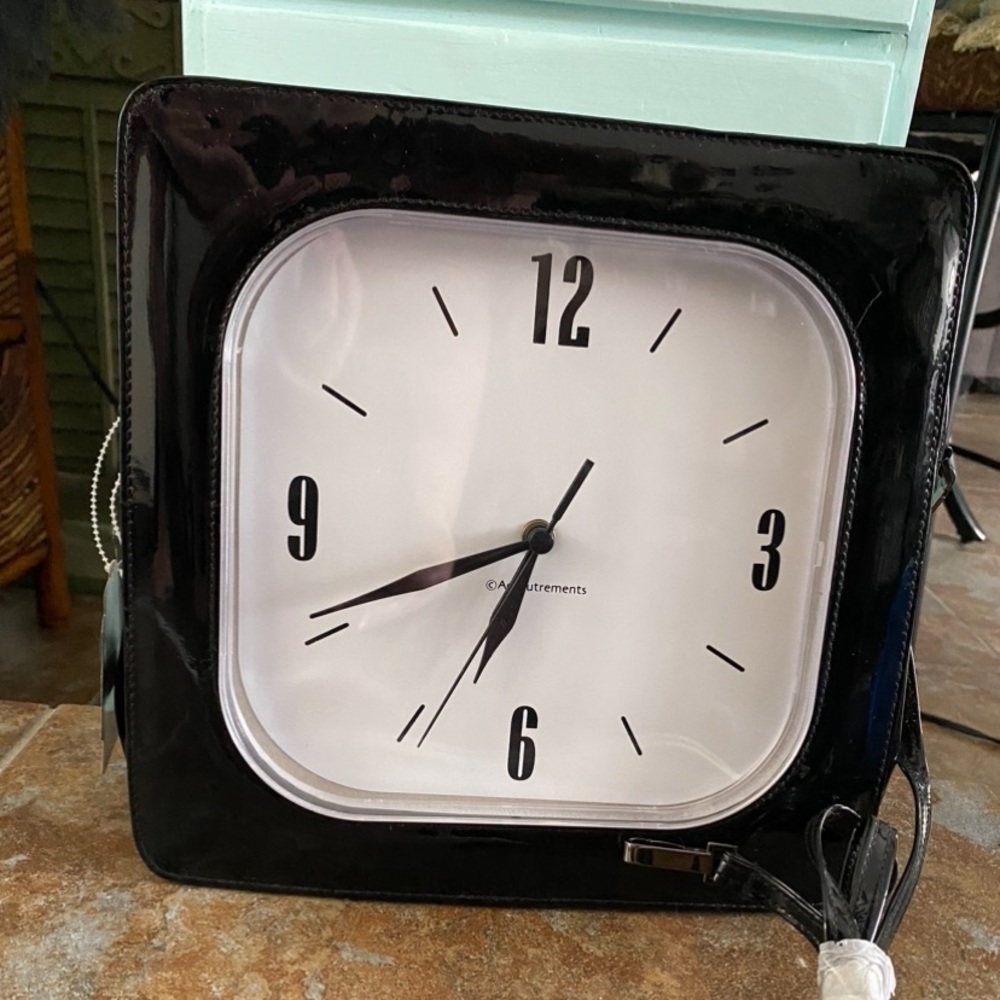Vintage glossy black clock purse never used